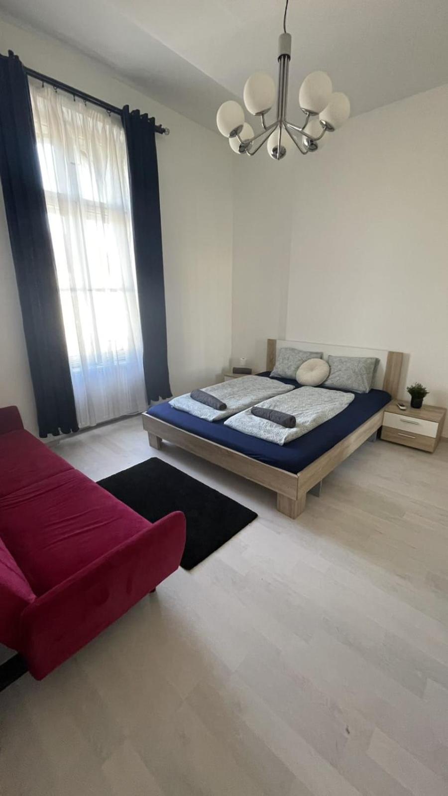 Designer Andrassy Hostel